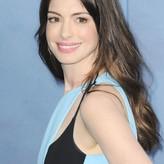 Anne Hathaway голая #1069