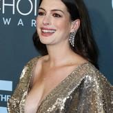 Anne Hathaway голая #1091