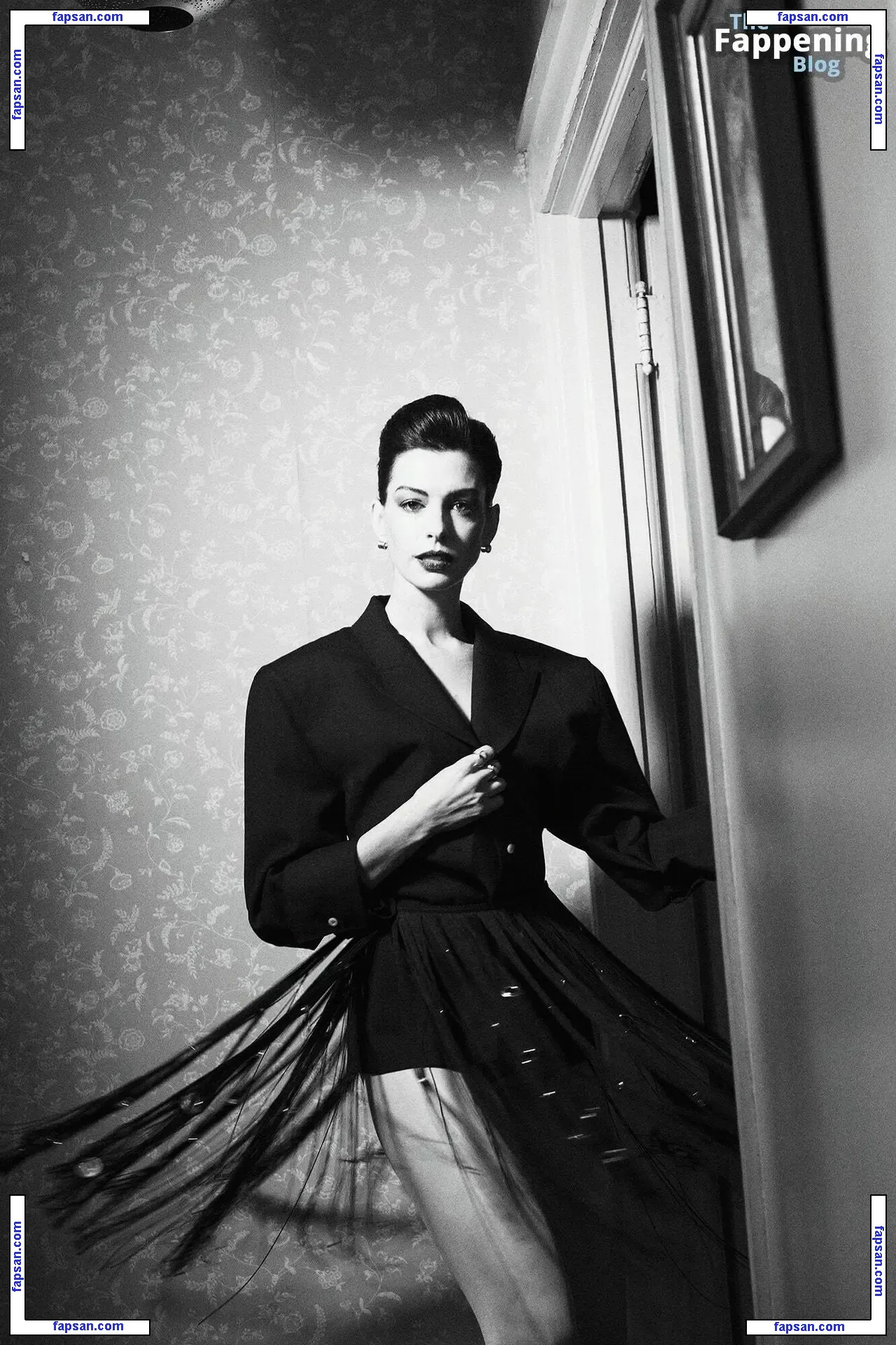 Anne Hathaway голая фото #2008 с Онлифанс