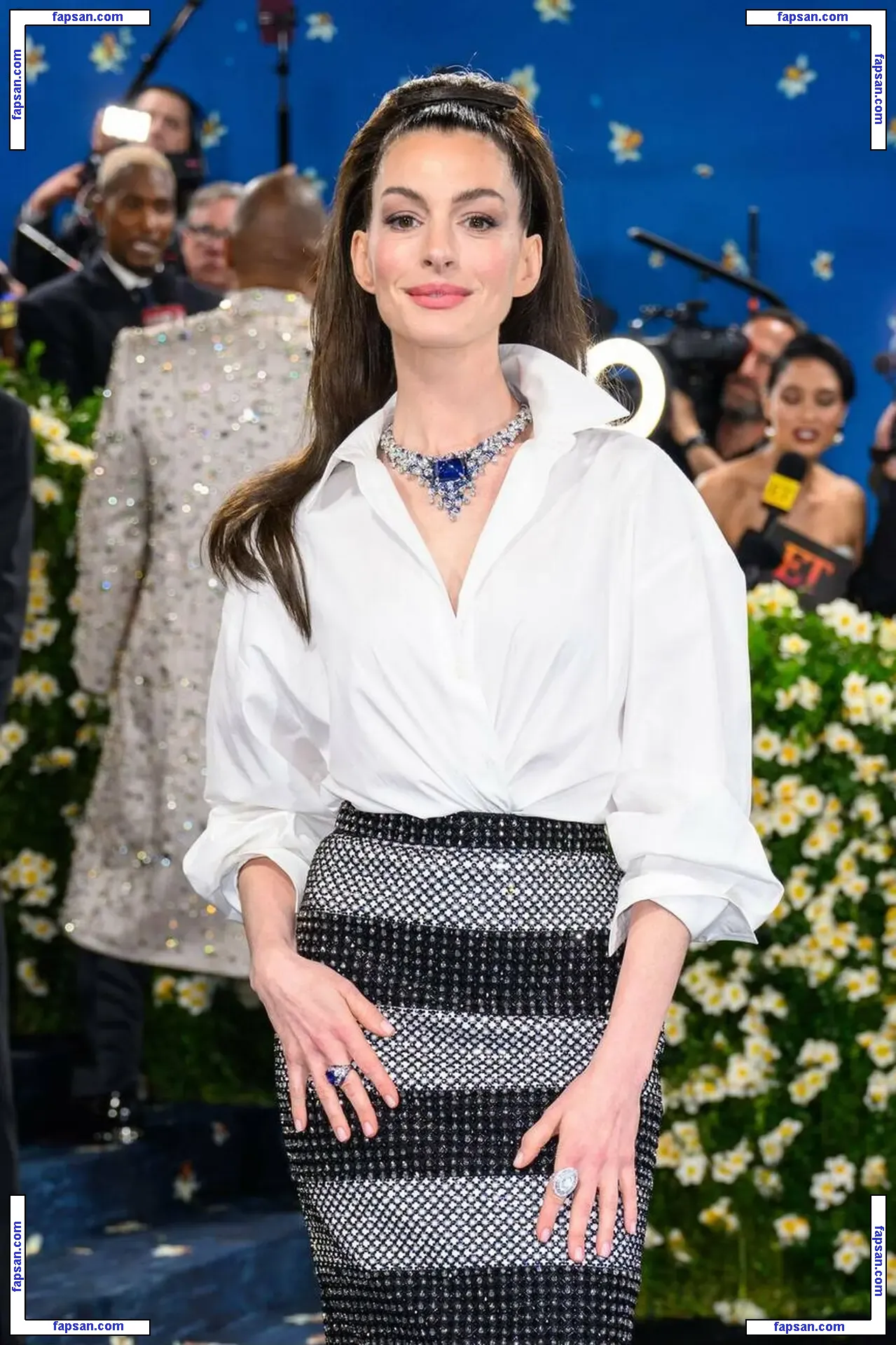Anne Hathaway голая фото #2207 с Онлифанс