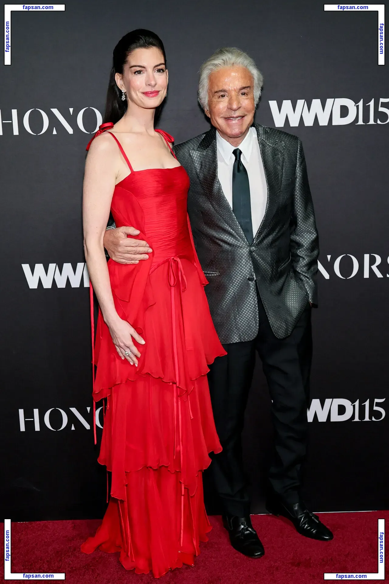 Anne Hathaway голая фото #2239 с Онлифанс