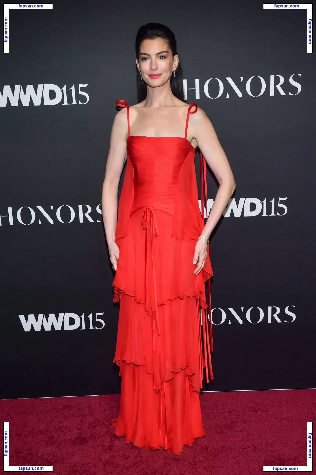 Anne Hathaway голая фото #2240 с Онлифанс