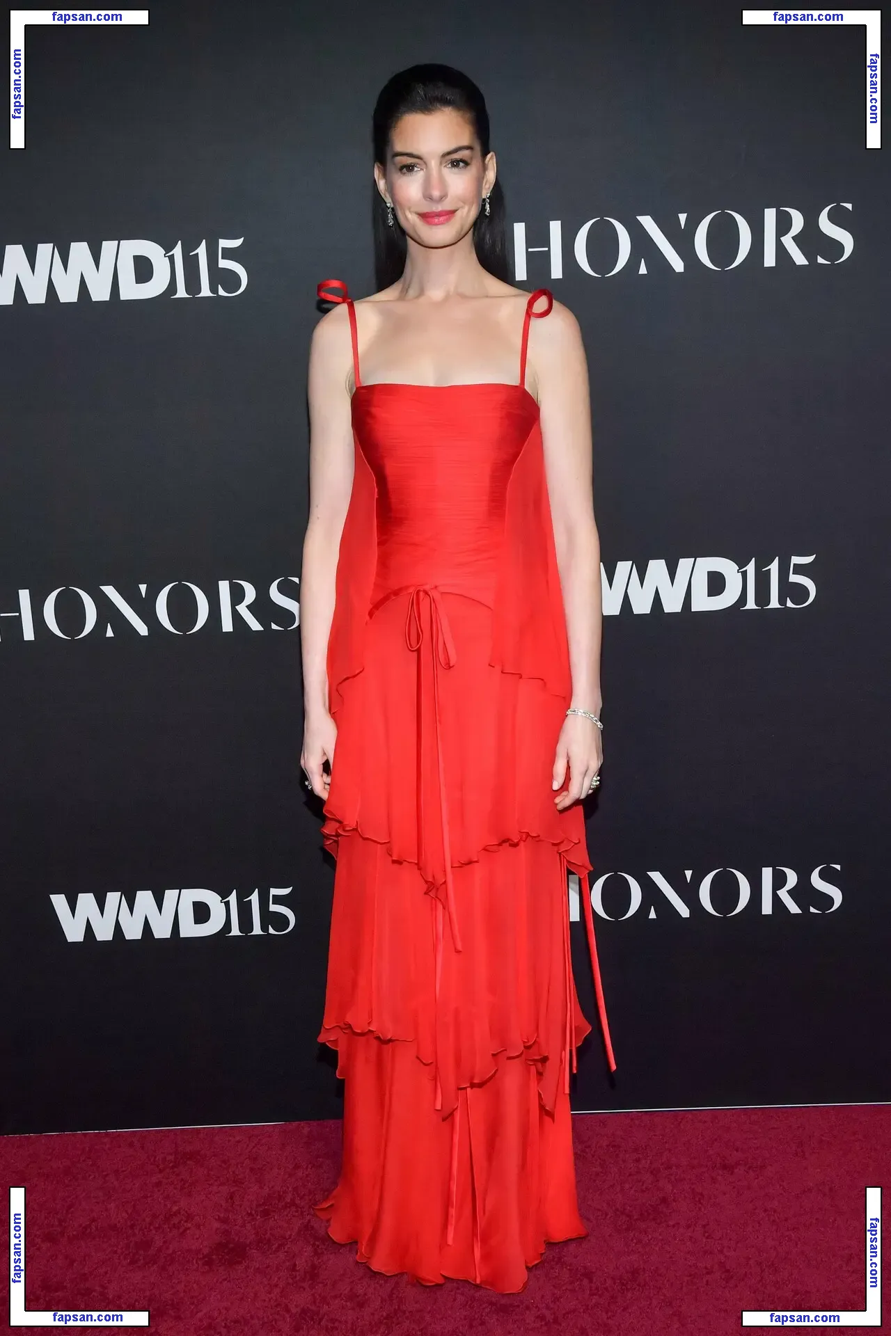 Anne Hathaway голая фото #2243 с Онлифанс