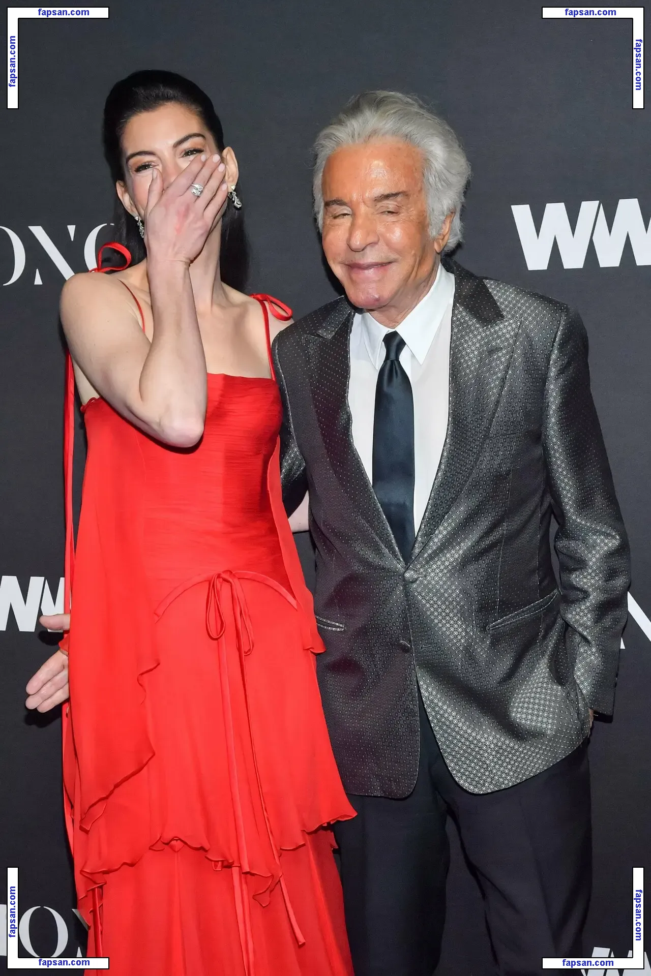 Anne Hathaway голая фото #2248 с Онлифанс