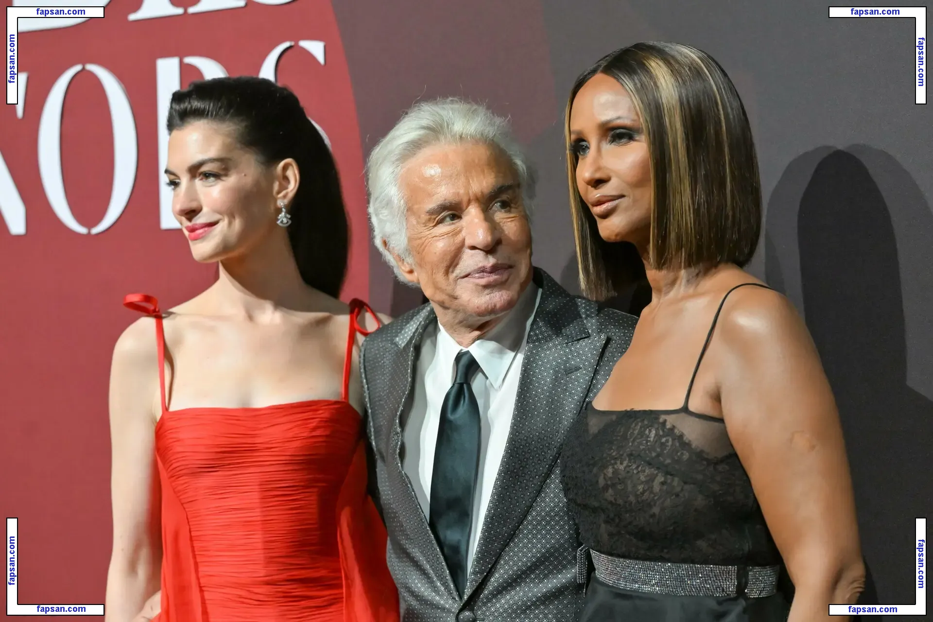 Anne Hathaway голая фото #2250 с Онлифанс