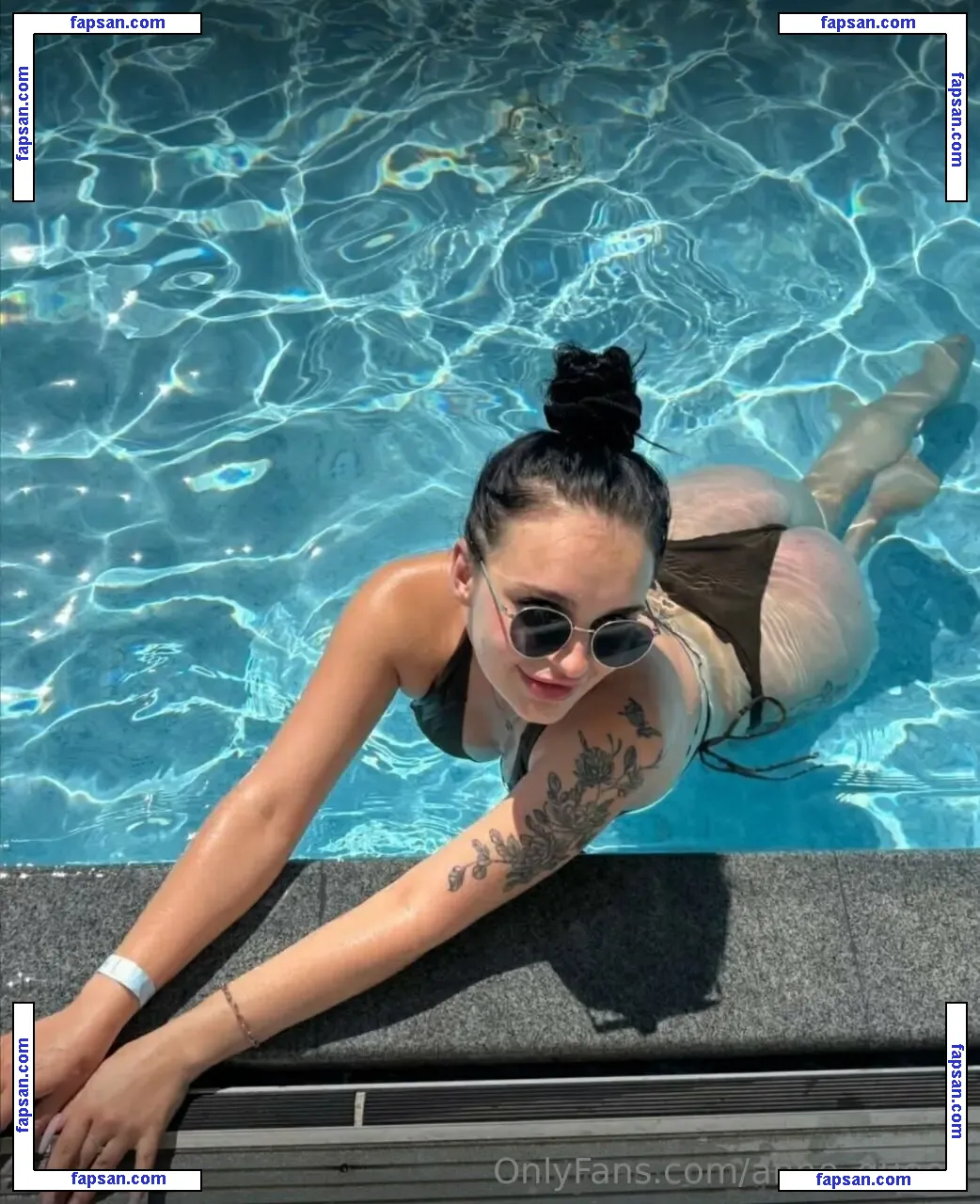 anne_queen nude photo #0061 from OnlyFans