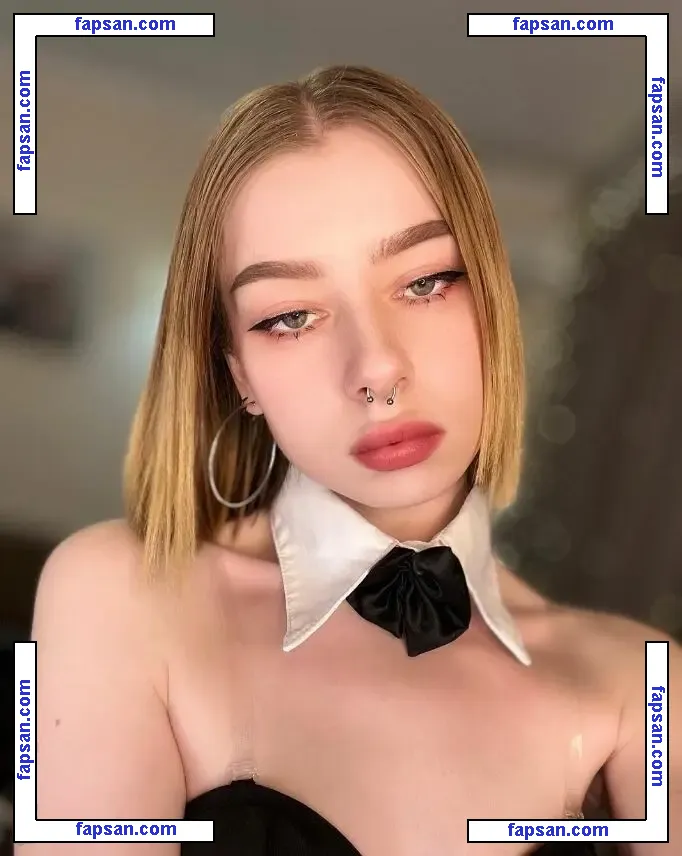 Annelitt nude photo #0007 from OnlyFans