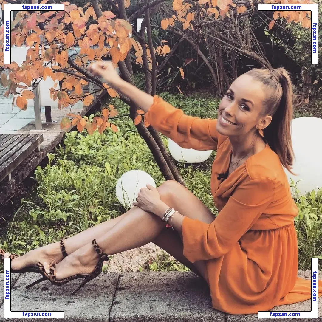 Annemarie Carpendale nude photo #0371 from OnlyFans