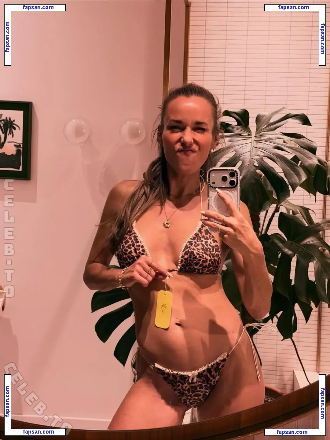 Annemarie Carpendale голая фото #0941 с Онлифанс