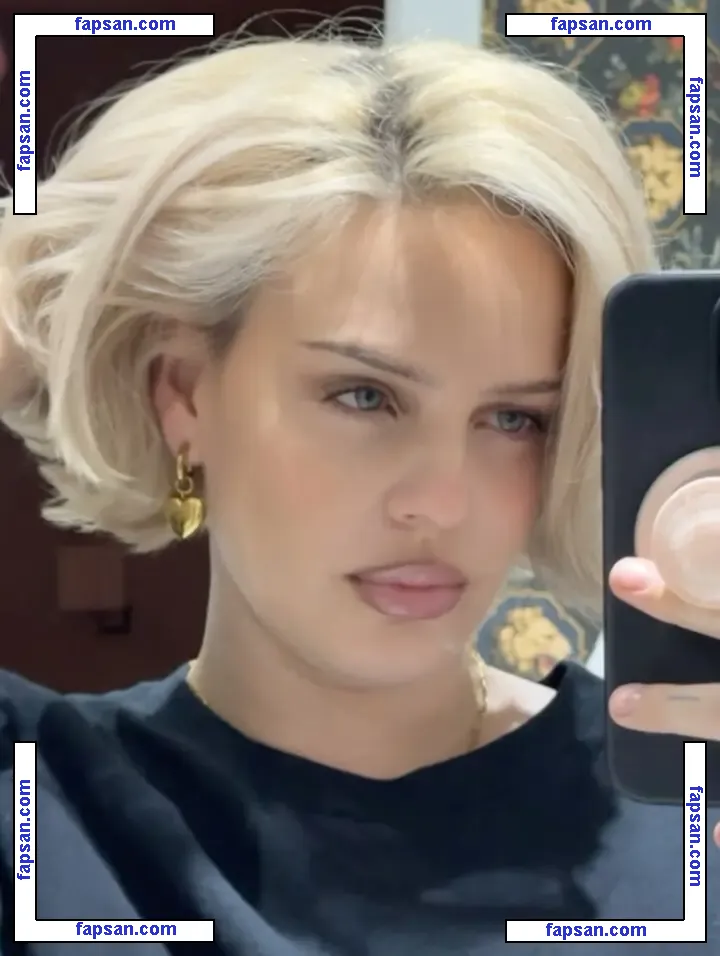 Annemarie nude photo #0107 from OnlyFans