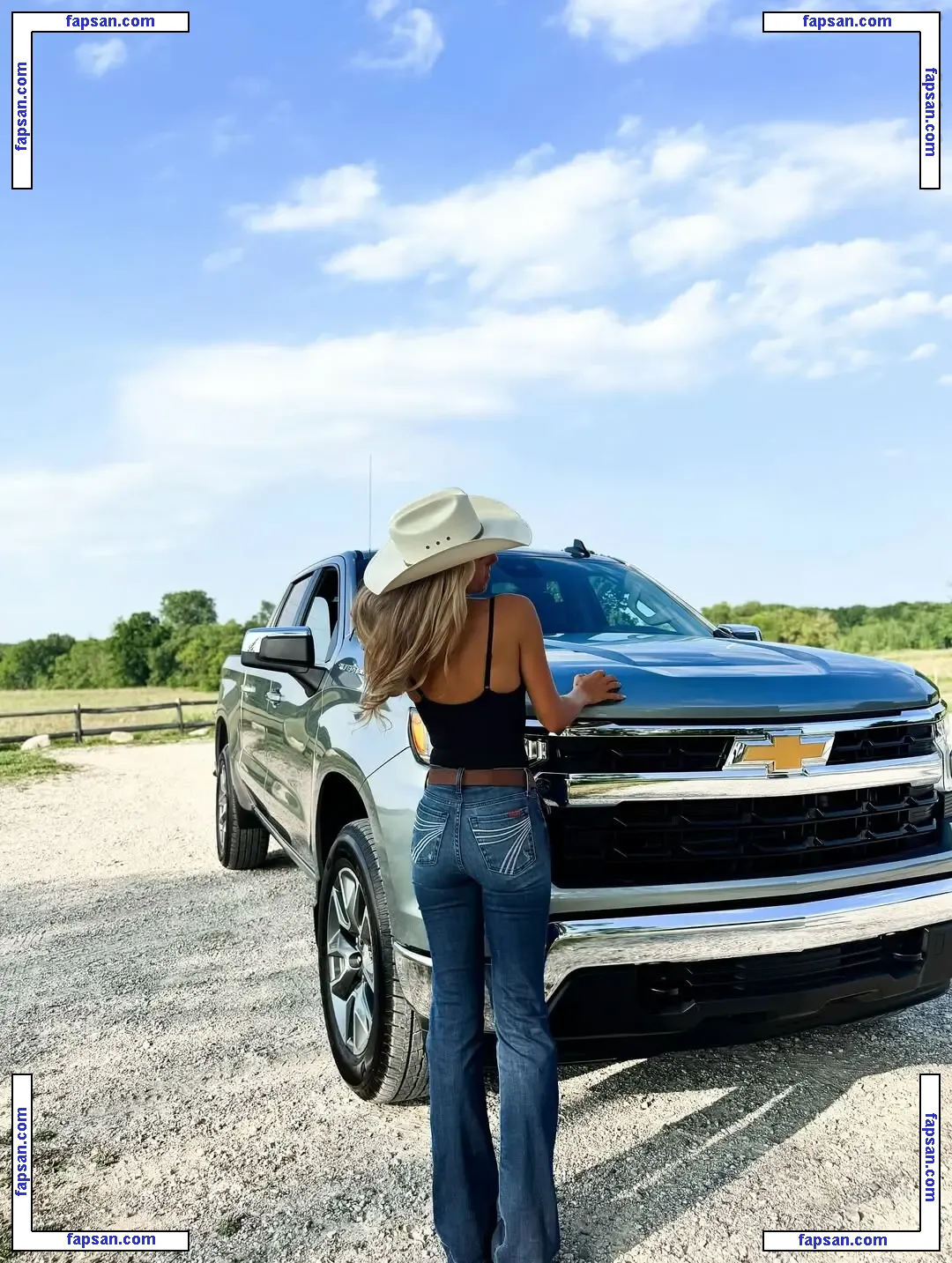 Annie Agar nude photo #0111 from OnlyFans