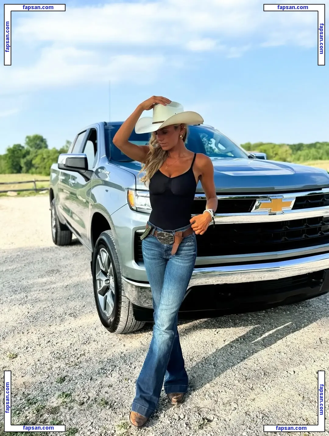 Annie Agar nude photo #0113 from OnlyFans