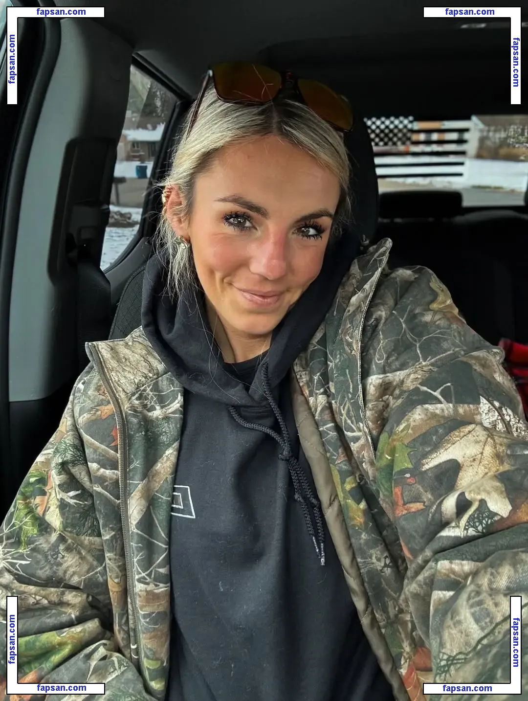 Annie Agar nude photo #0129 from OnlyFans