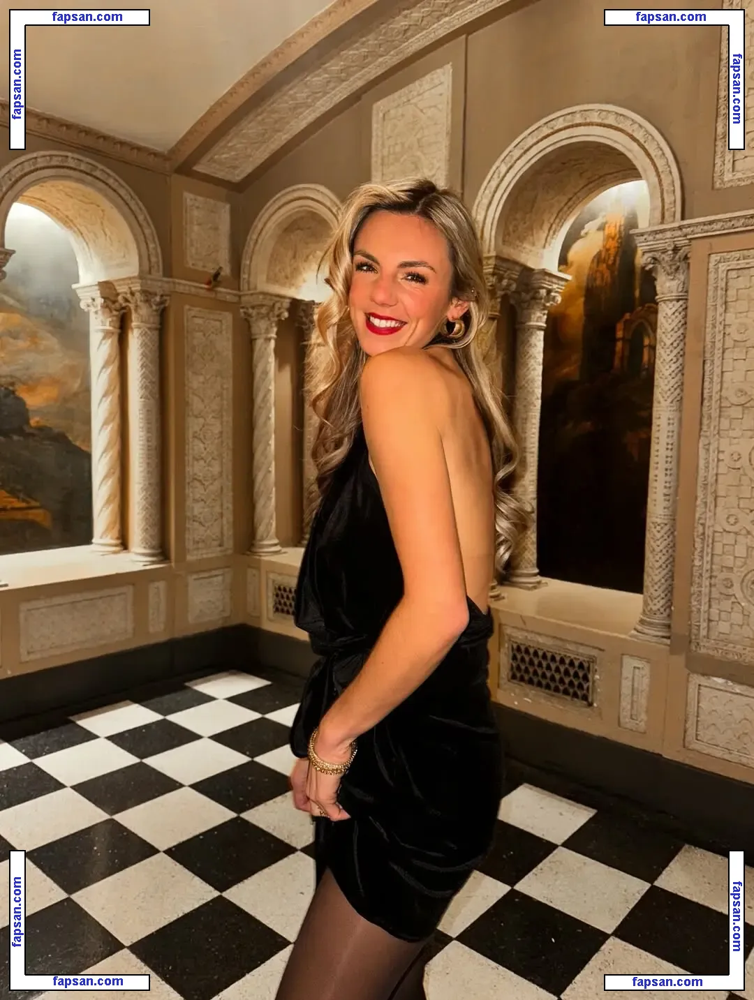 Annie Agar nude photo #0132 from OnlyFans