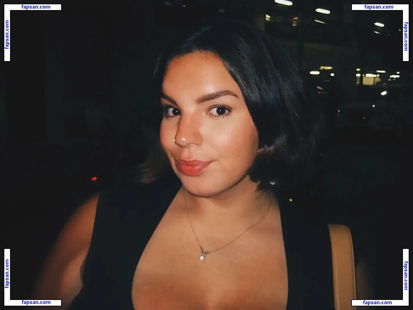 Annie Elliot nude photo #0018 from OnlyFans