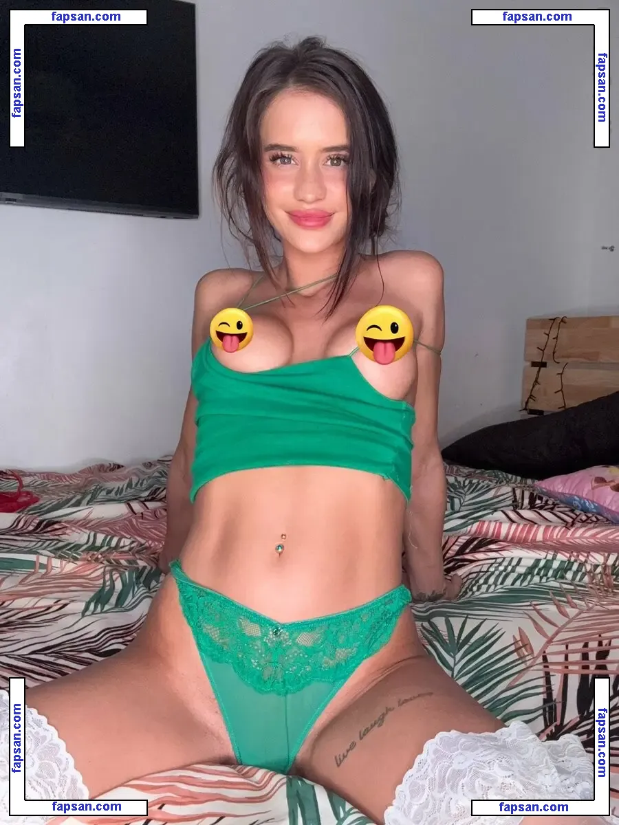 Annie Louu голая фото #0011 с Онлифанс