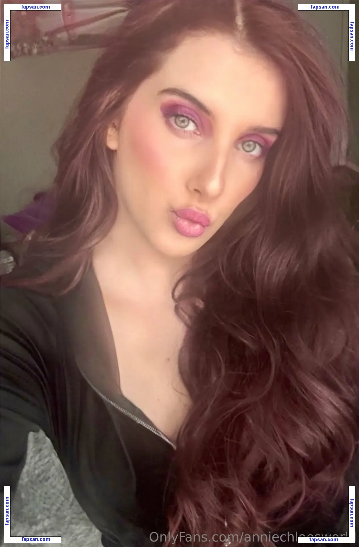 anniechloesworld nude photo #0043 from OnlyFans