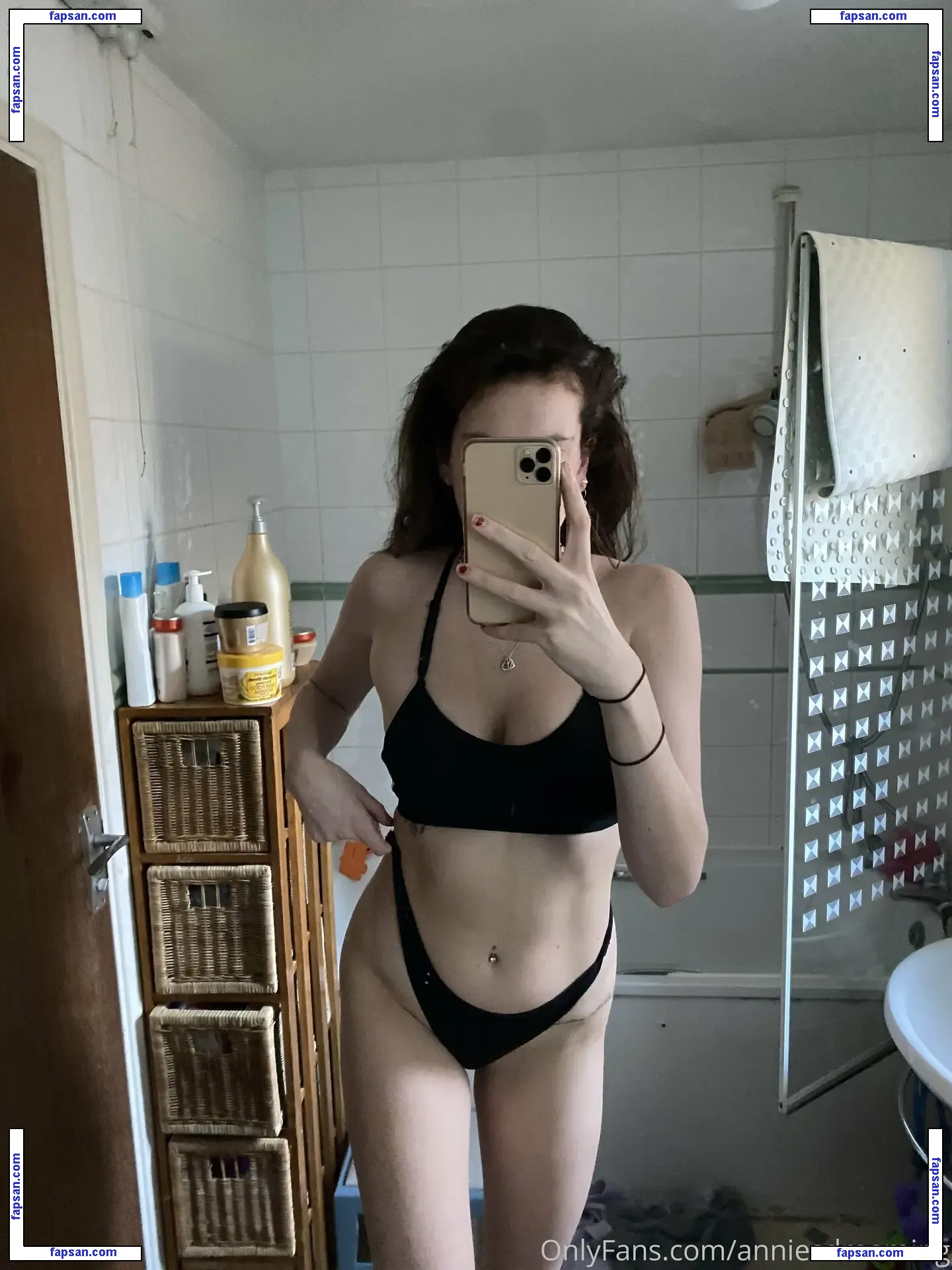 annieecharlottefree nude photo #0052 from OnlyFans