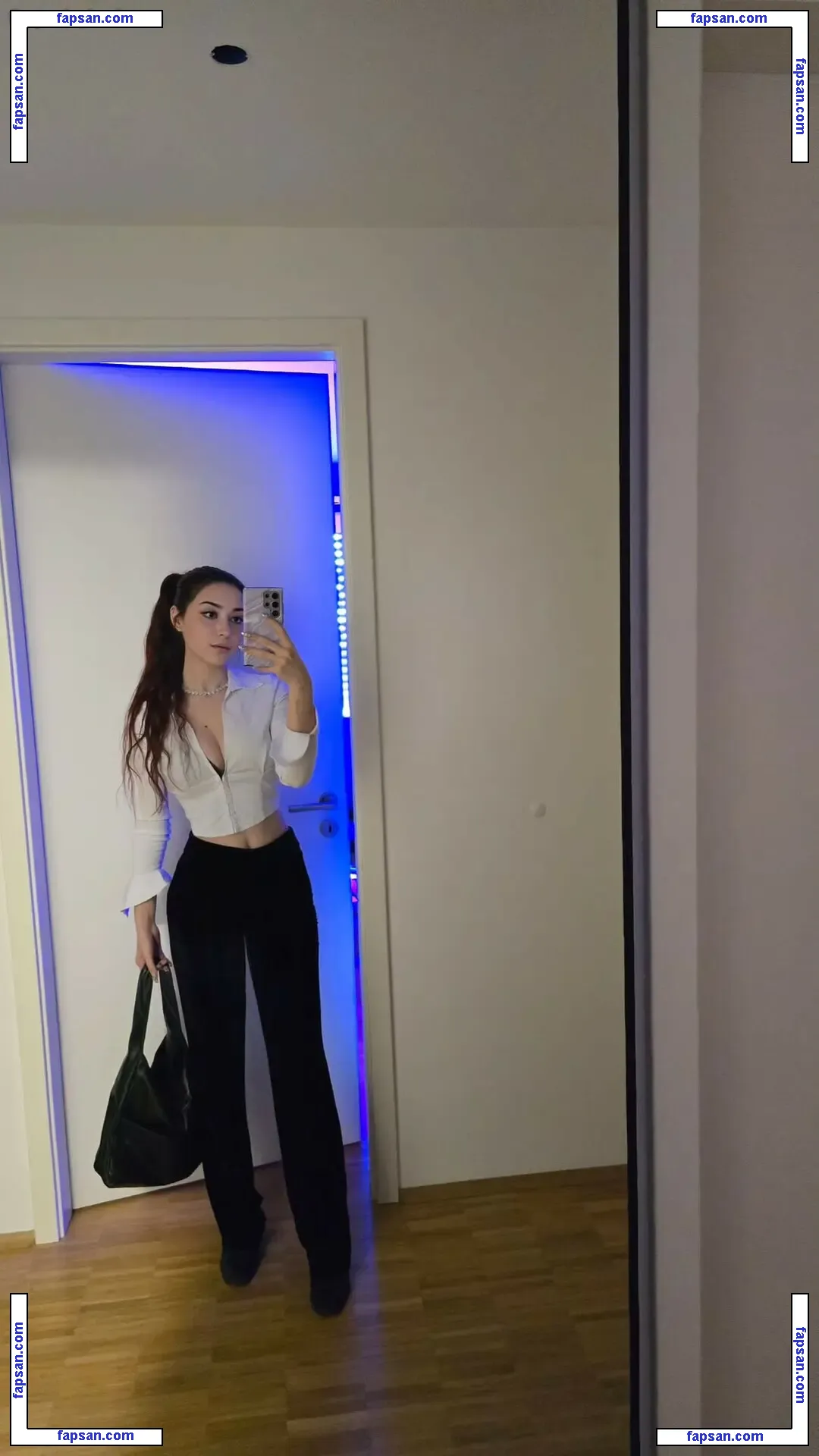AnniTheDuck nude photo #0254 from OnlyFans