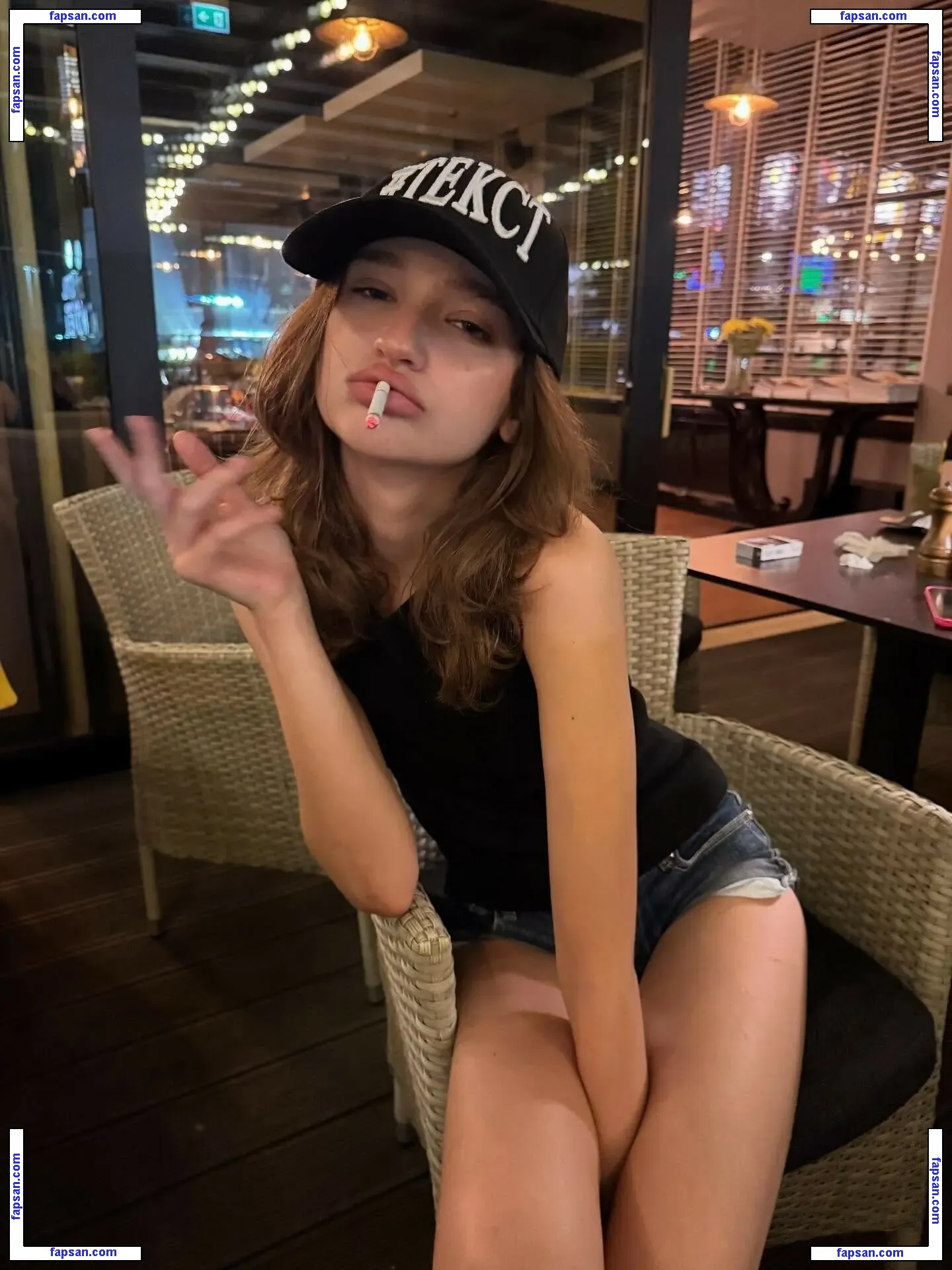 Anokhina Liza nude photo #0011 from OnlyFans