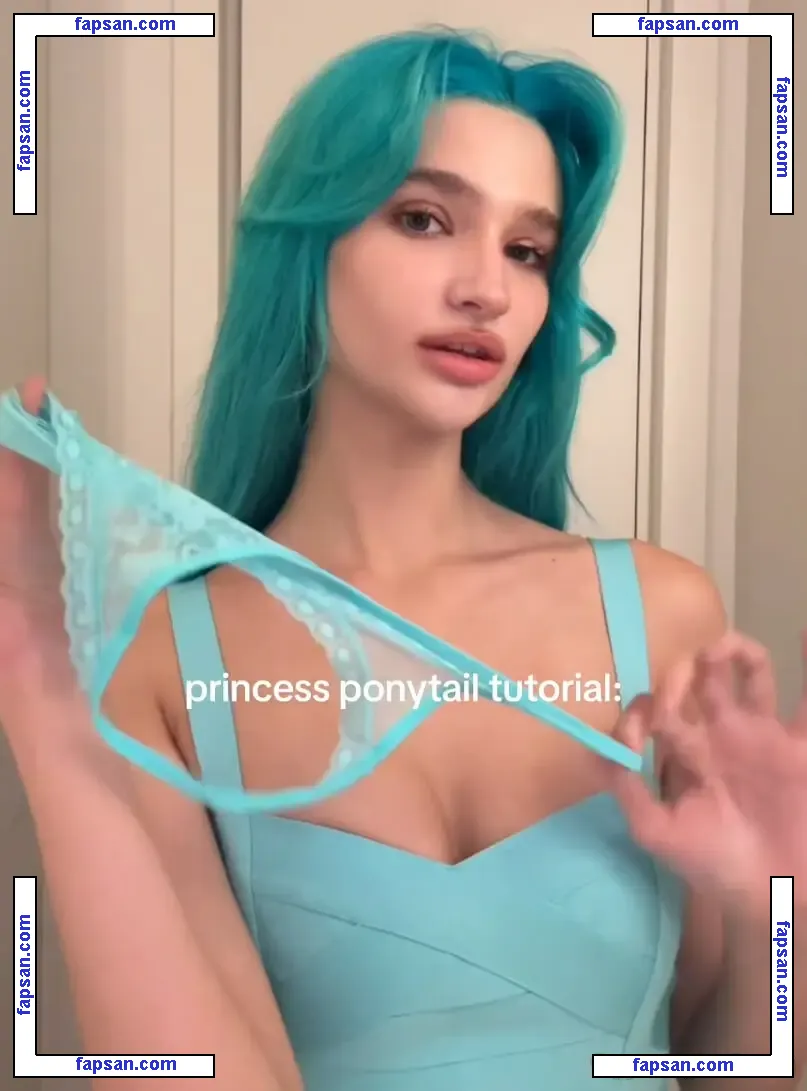 Anokhina Liza nude photo #0036 from OnlyFans