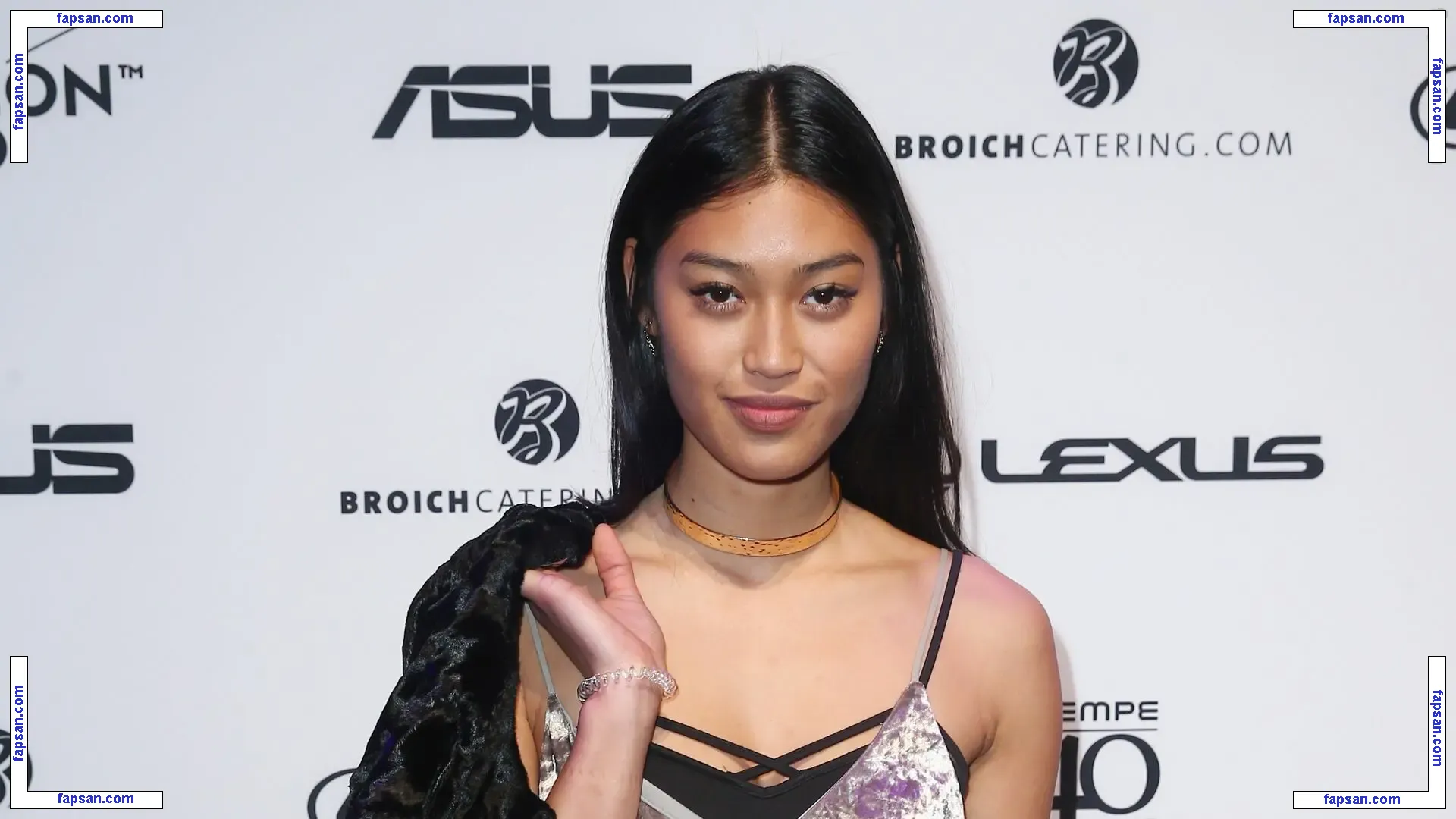 anuthida голая фото #0002 с Онлифанс