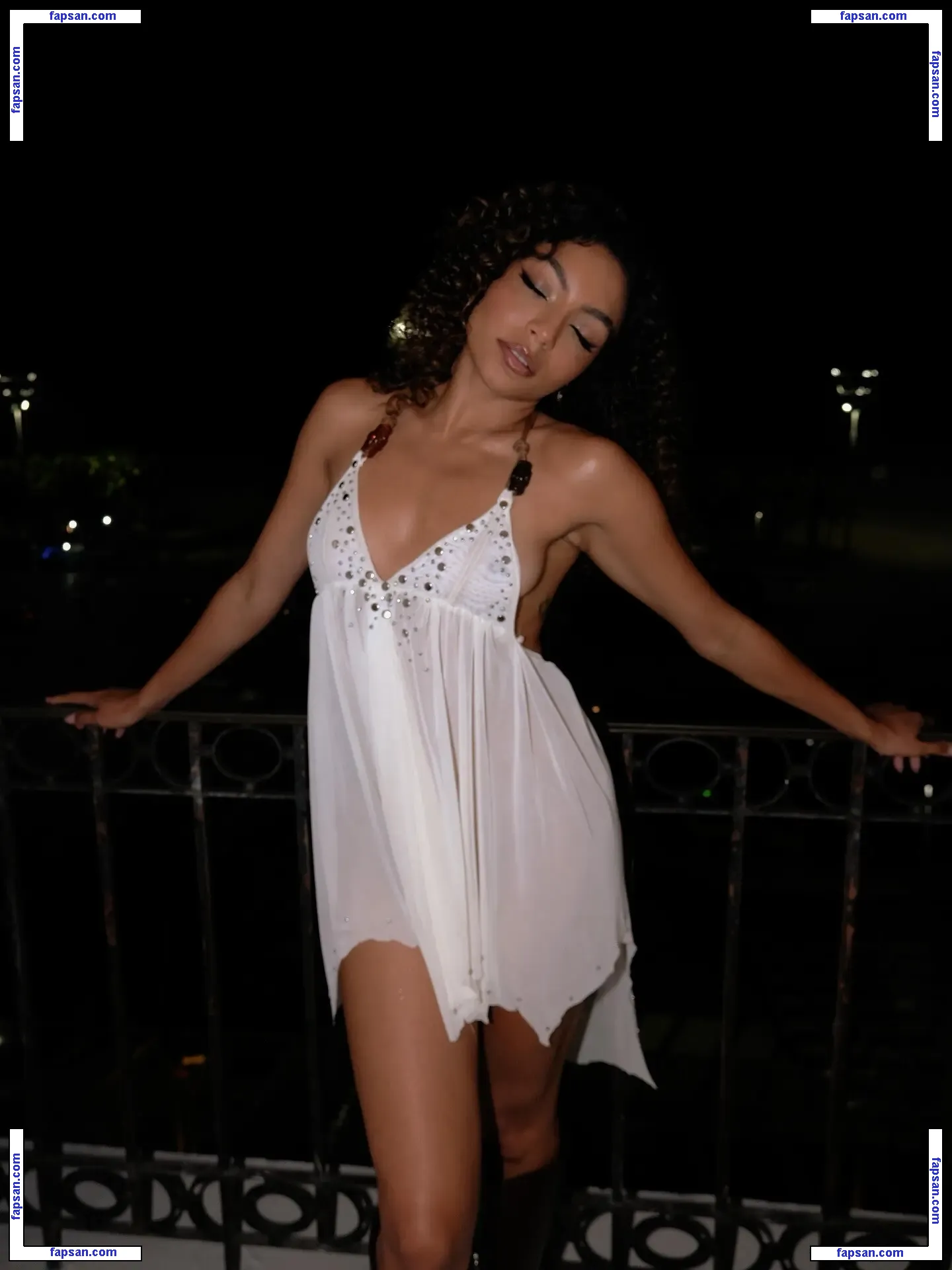 Any Gabrielly nude photo #0084 from OnlyFans