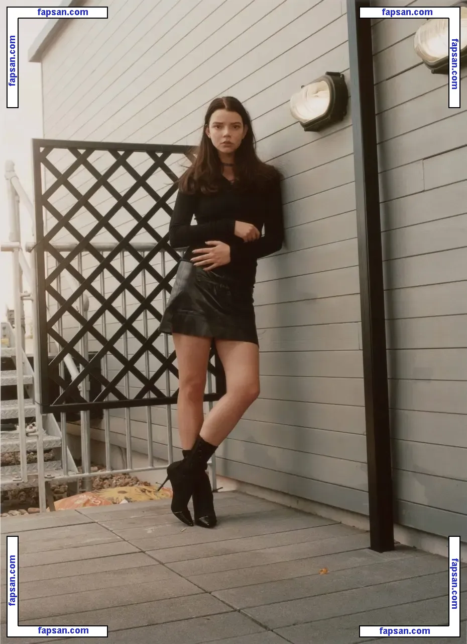 Anya Taylor-Joy nude photo #0021 from OnlyFans