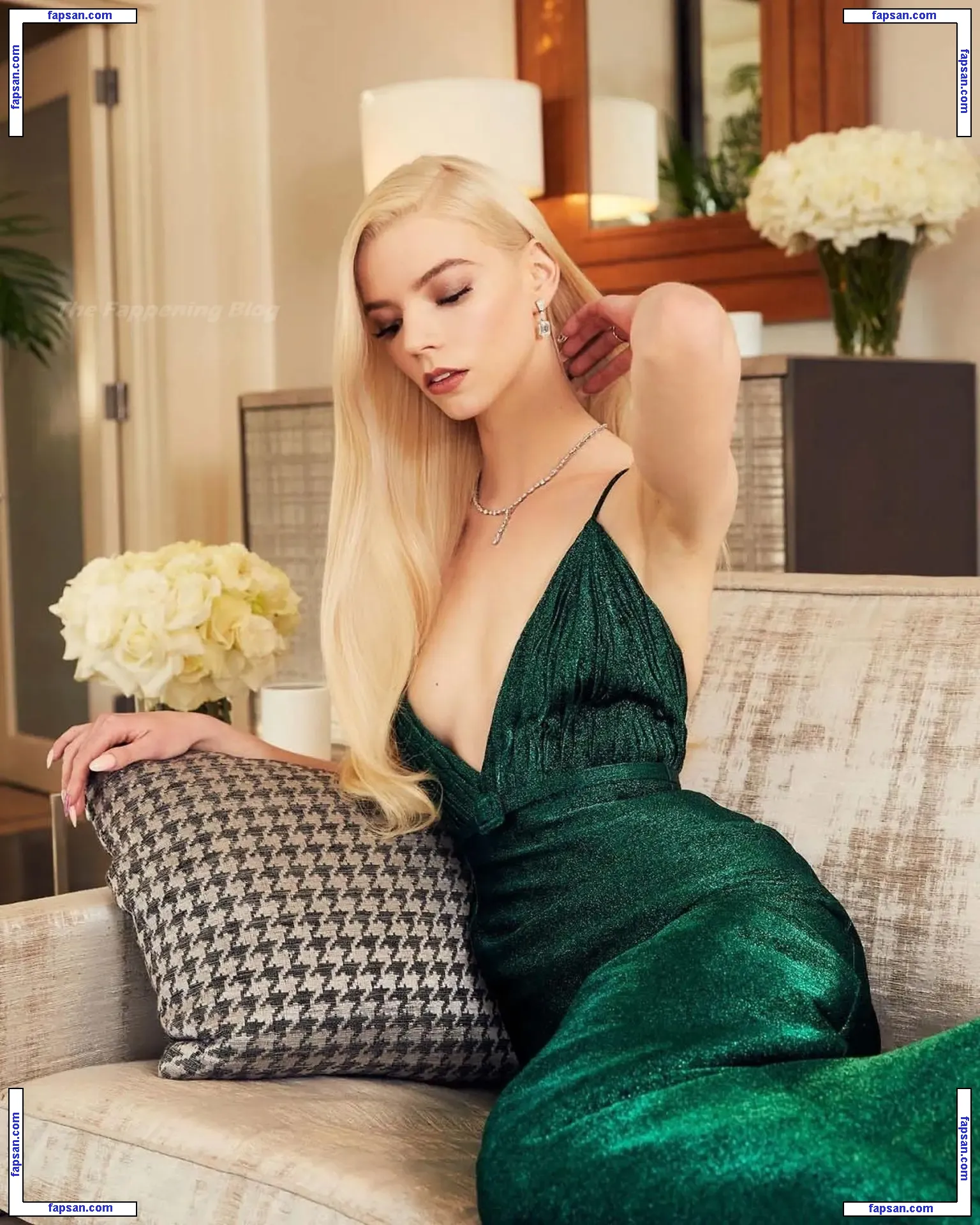 Anya Taylor-Joy nude photo #0070 from OnlyFans