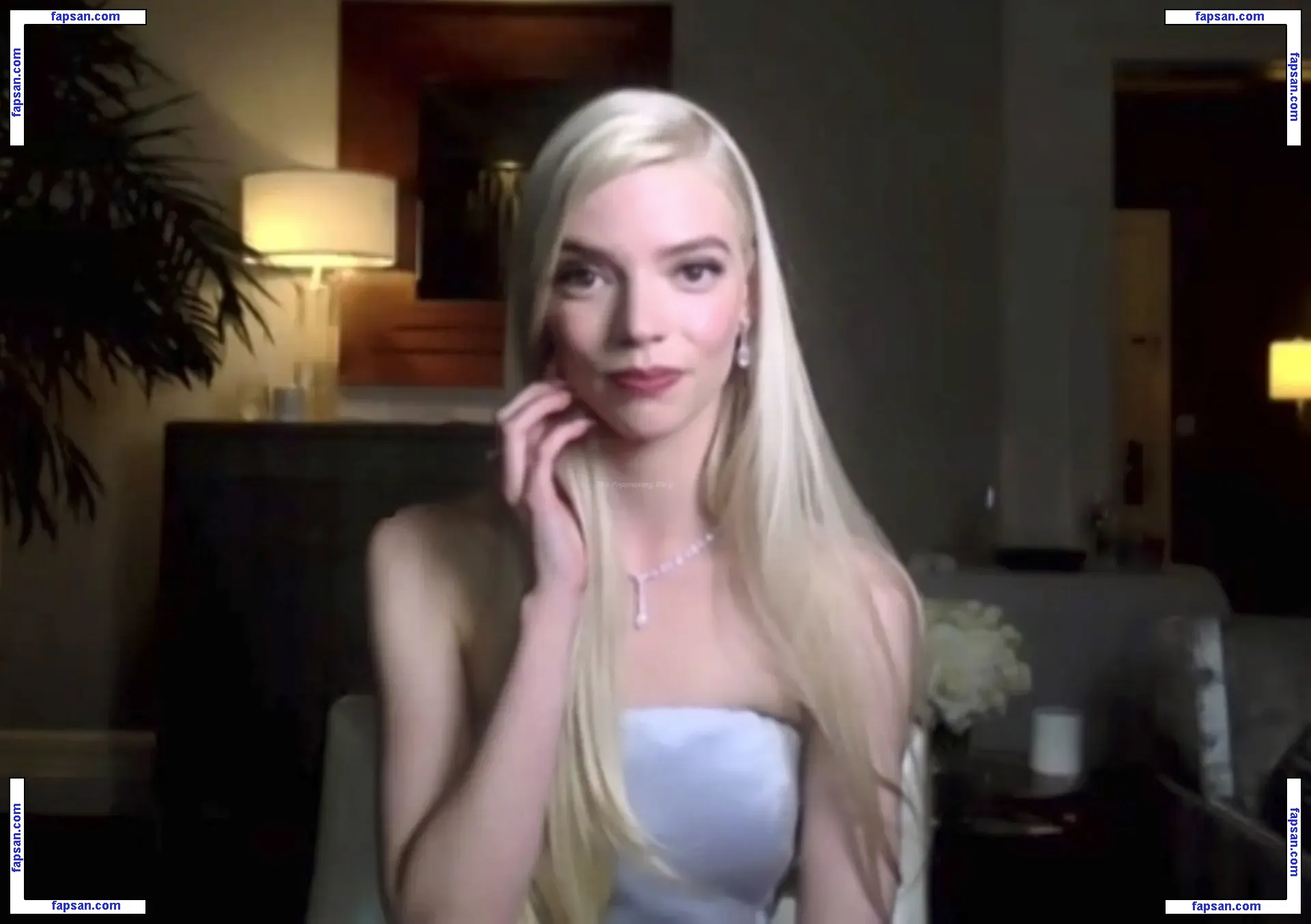 Anya Taylor-Joy nude photo #0083 from OnlyFans