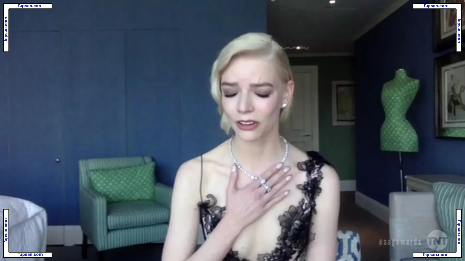 Anya Taylor-Joy nude photo #0102 from OnlyFans