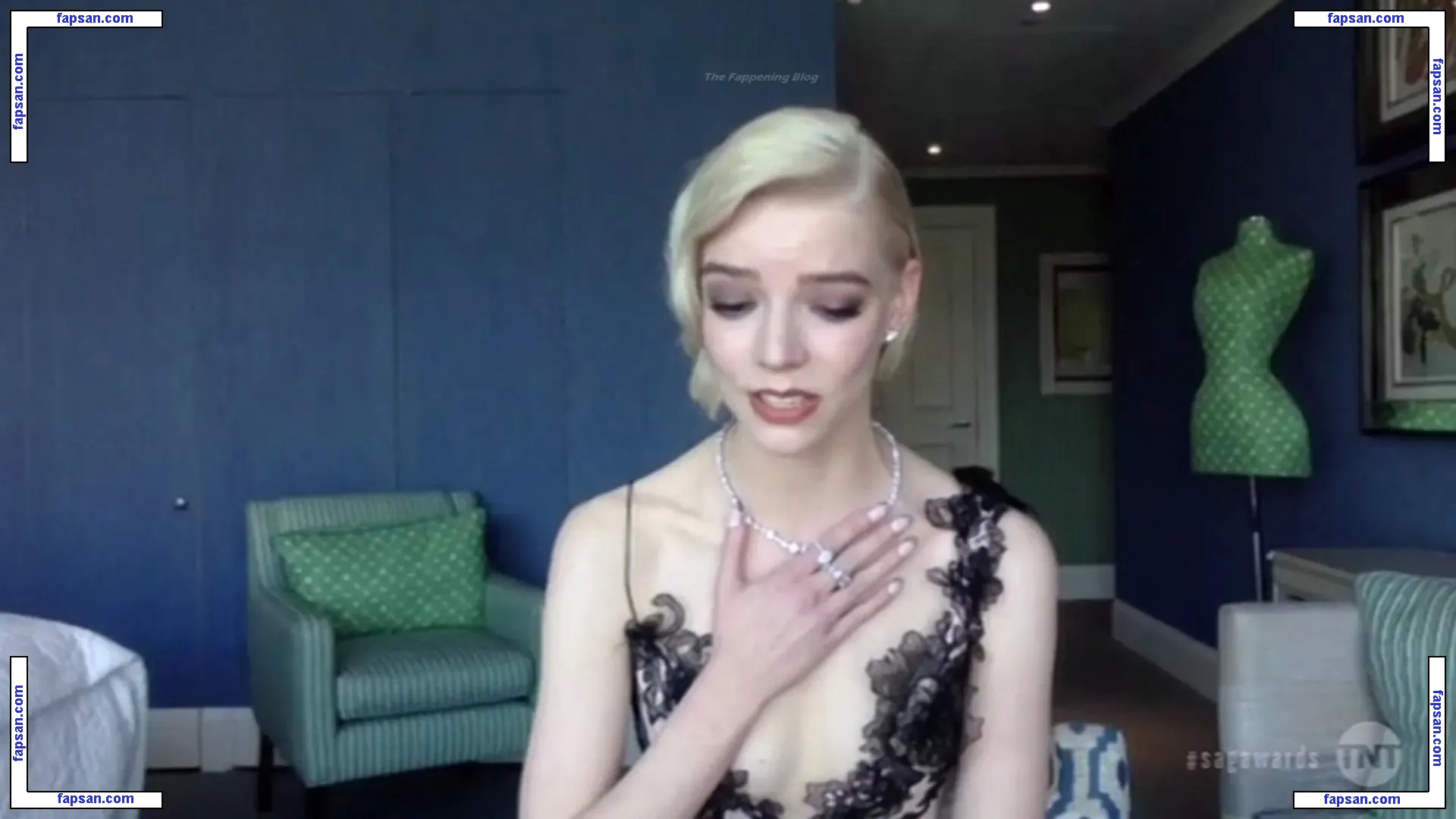 Anya Taylor-Joy nude photo #0103 from OnlyFans