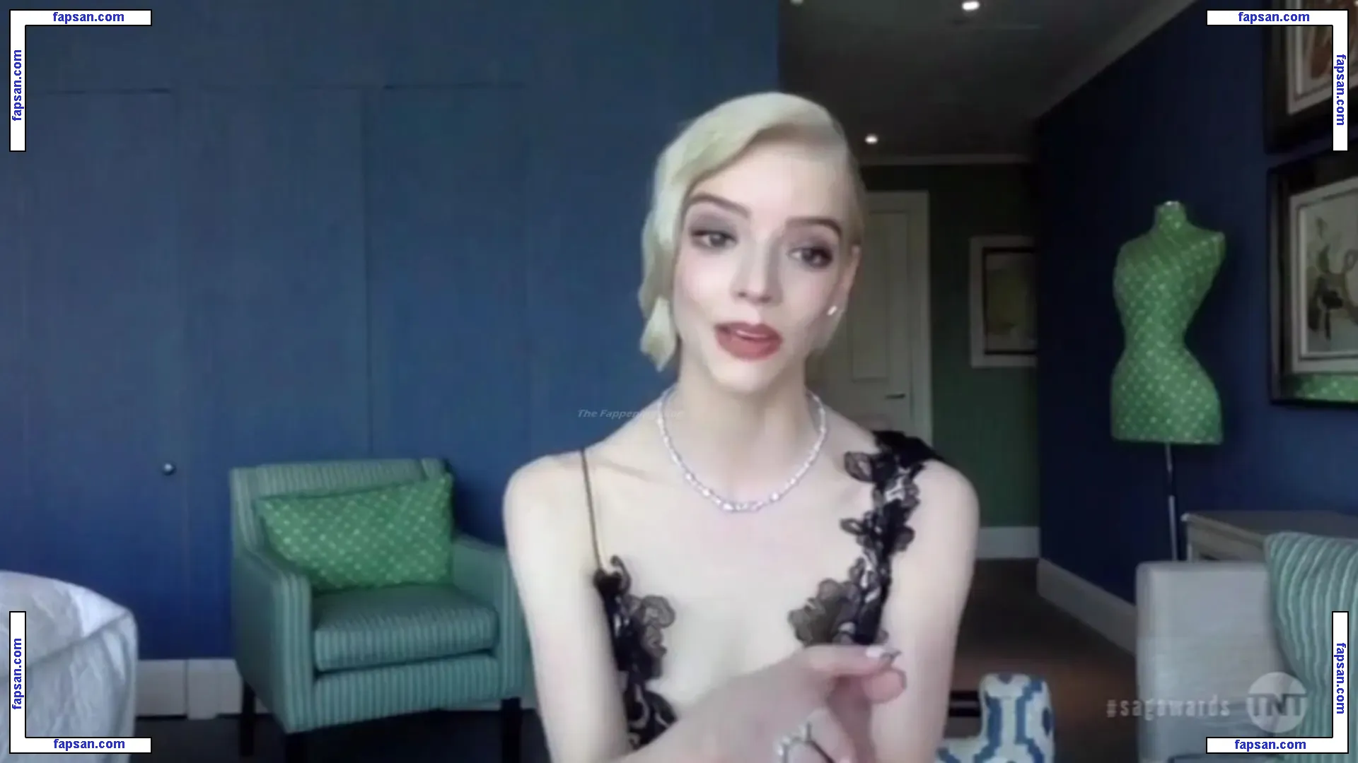 Anya Taylor-Joy nude photo #0108 from OnlyFans