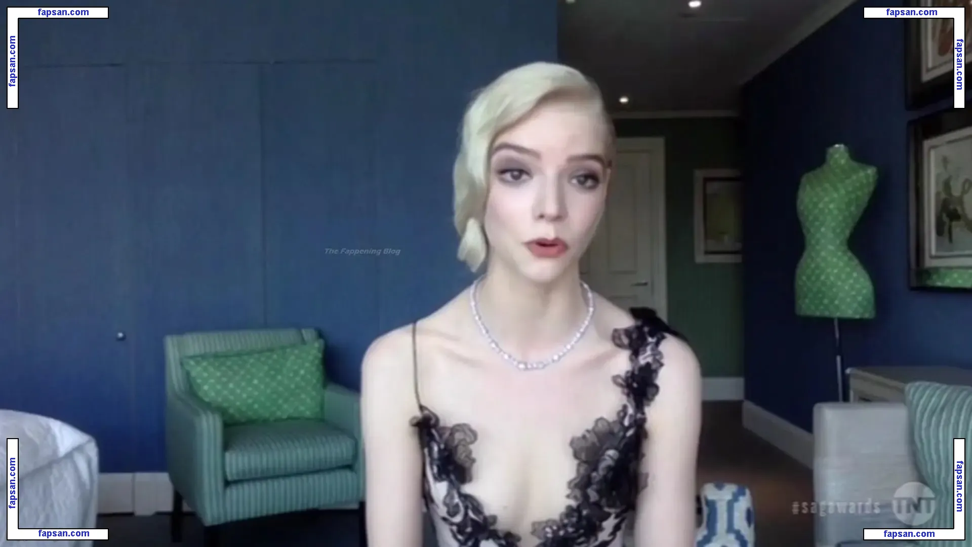 Anya Taylor-Joy nude photo #0109 from OnlyFans
