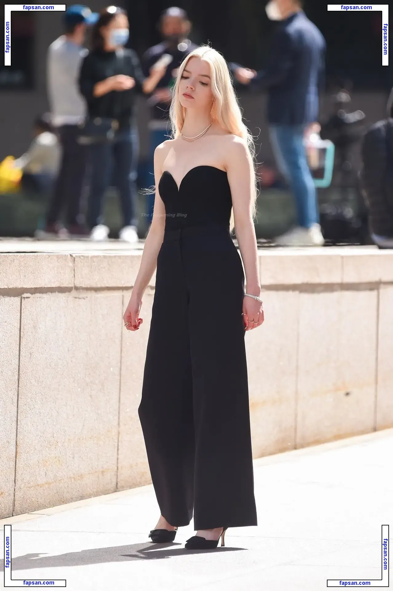 Anya Taylor-Joy nude photo #0130 from OnlyFans