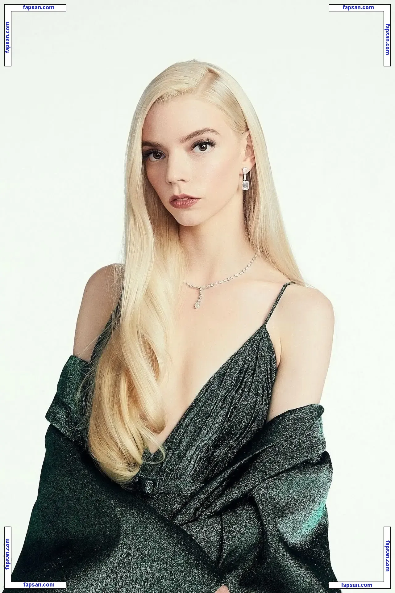 Anya Taylor-Joy nude photo #0320 from OnlyFans