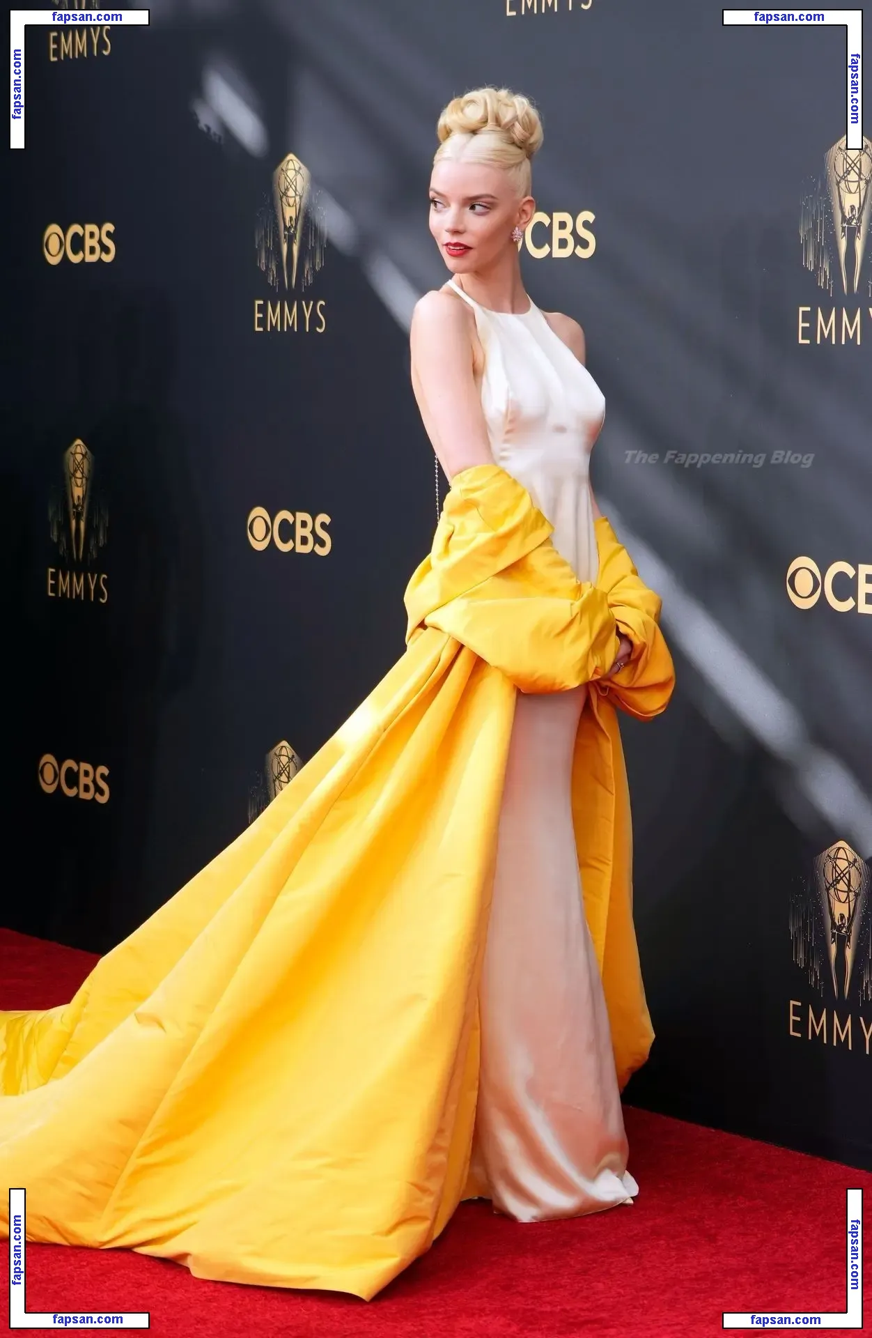 Anya Taylor-Joy nude photo #0617 from OnlyFans