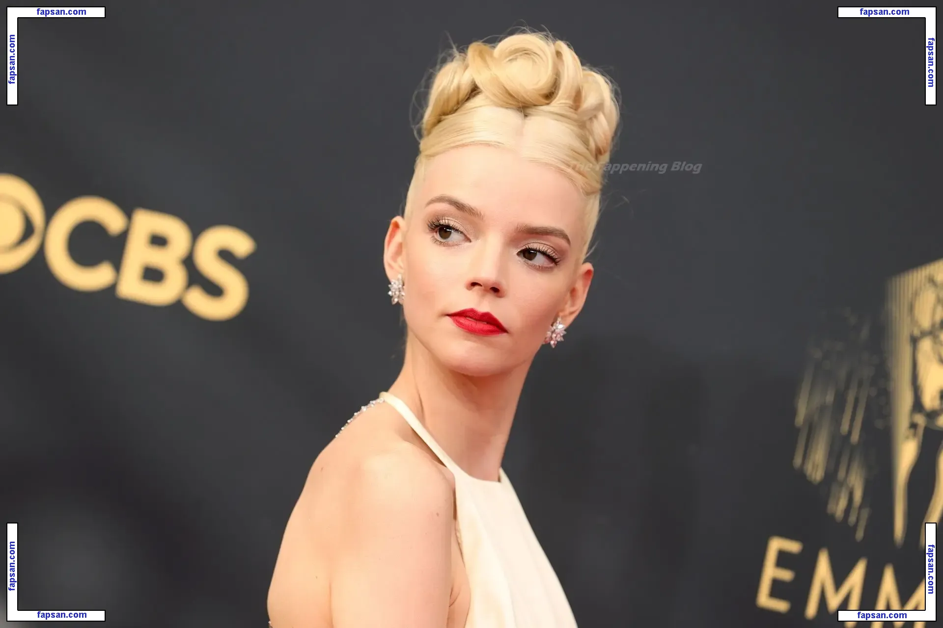 Anya Taylor-Joy nude photo #0644 from OnlyFans