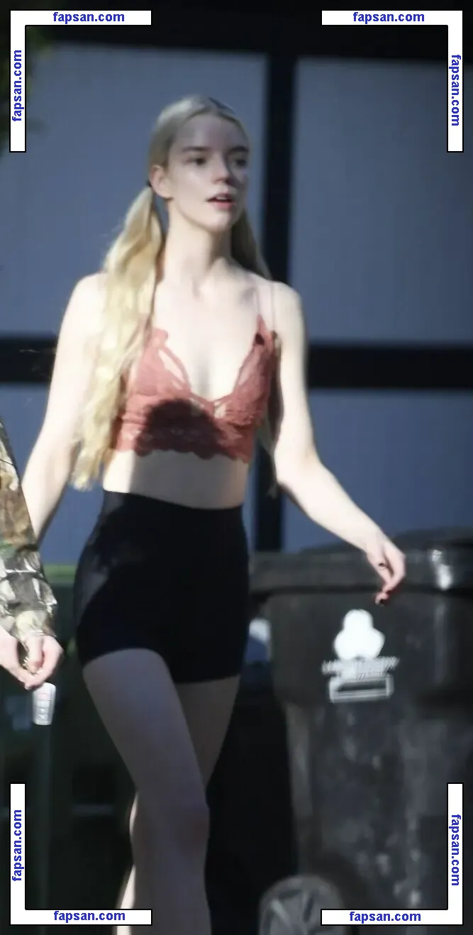Anya Taylor-Joy nude photo #1094 from OnlyFans