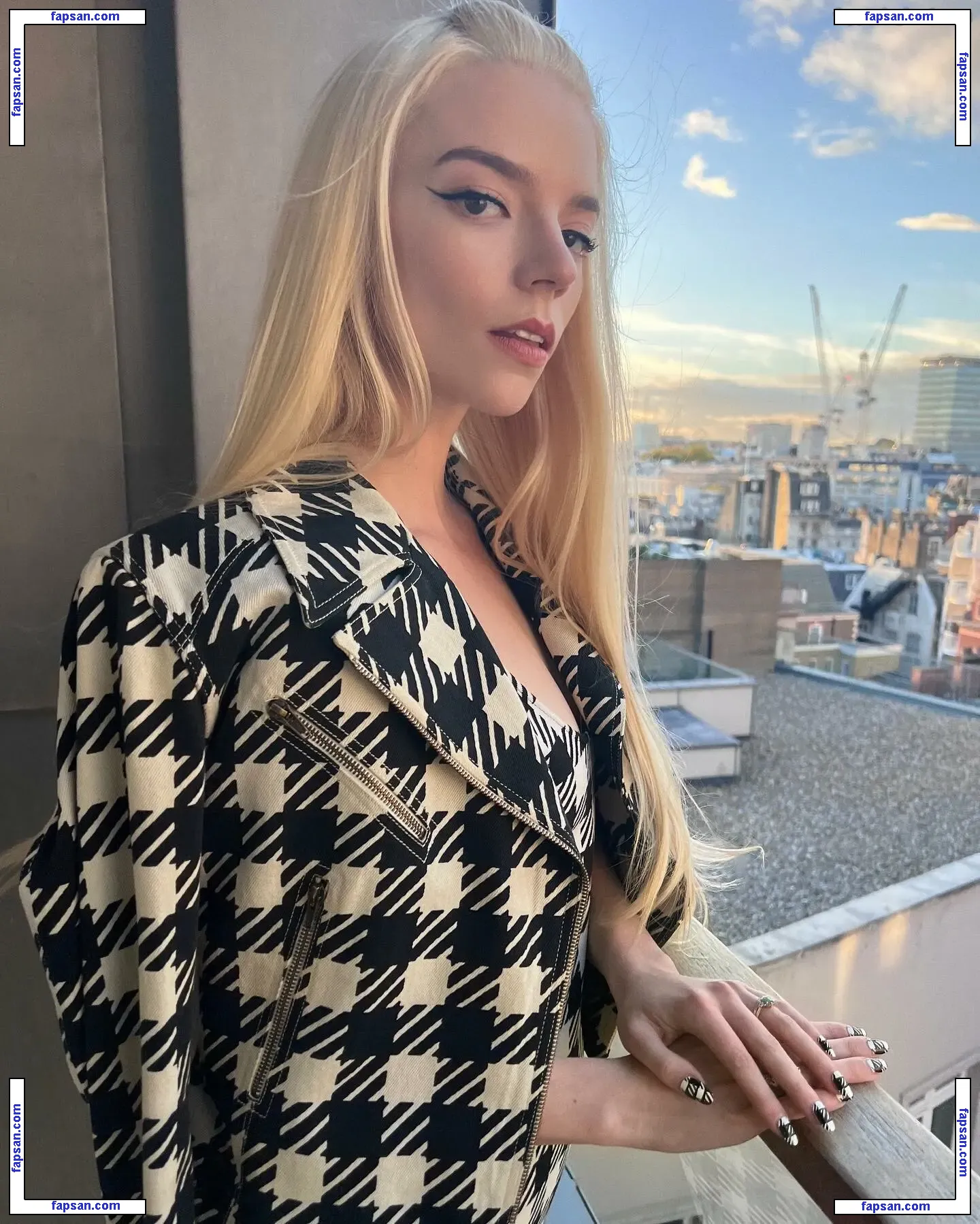 Anya Taylor-Joy nude photo #1101 from OnlyFans
