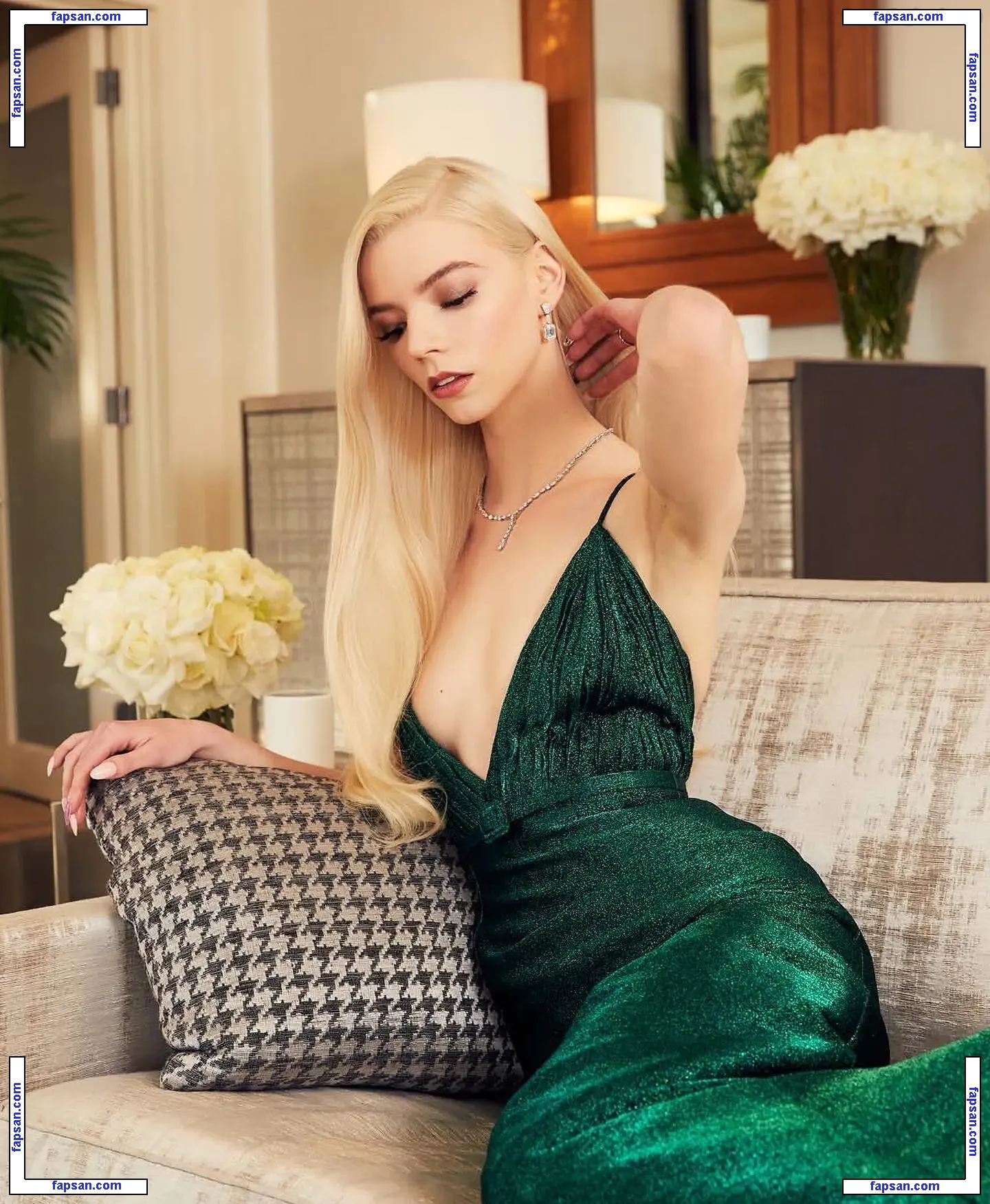 Anya Taylor-Joy nude photo #1390 from OnlyFans