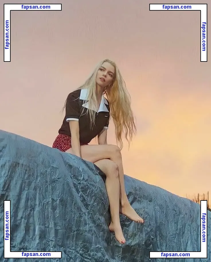 Anya Taylor-Joy nude photo #1424 from OnlyFans
