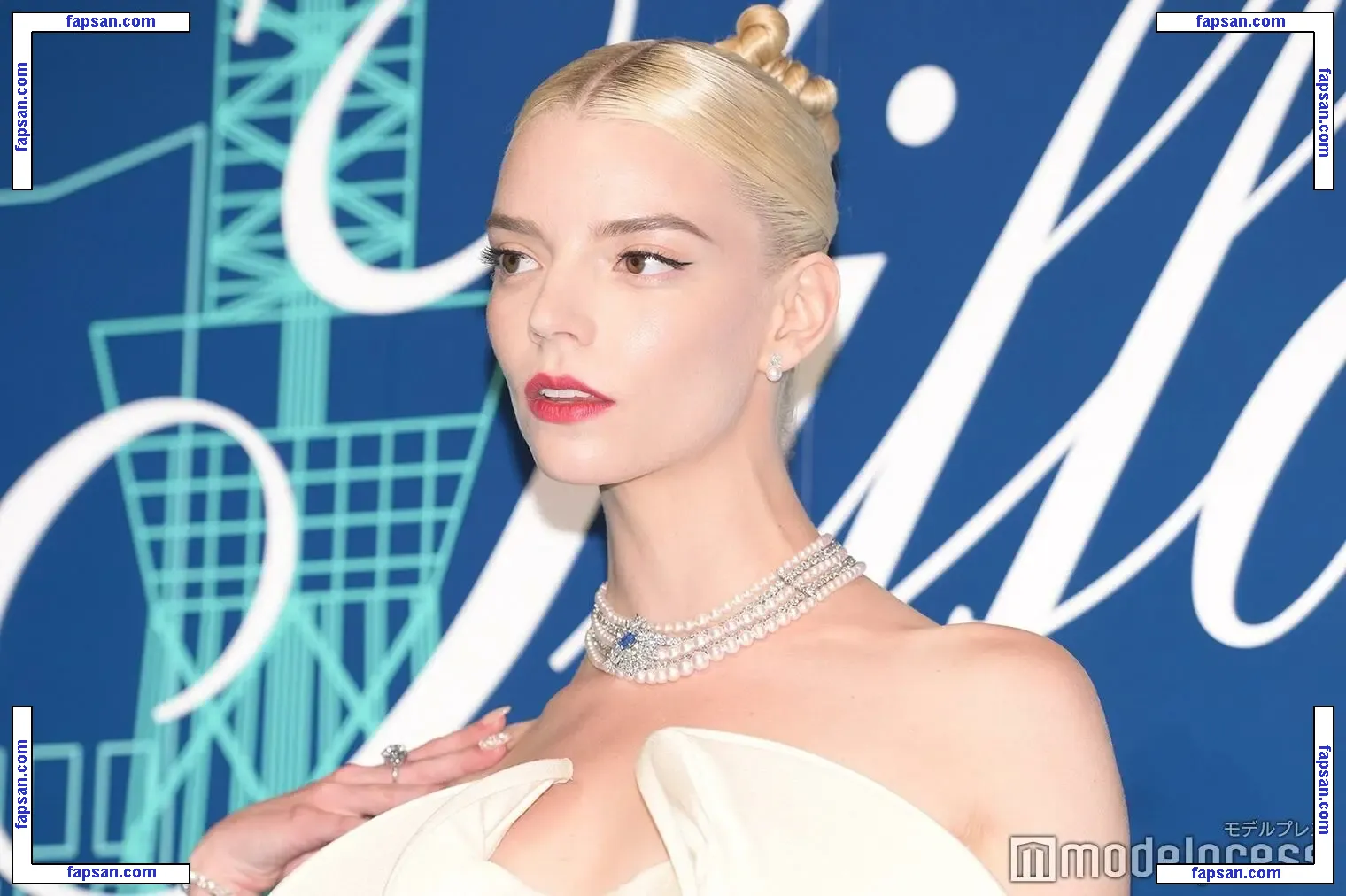 Anya Taylor-Joy nude photo #2020 from OnlyFans