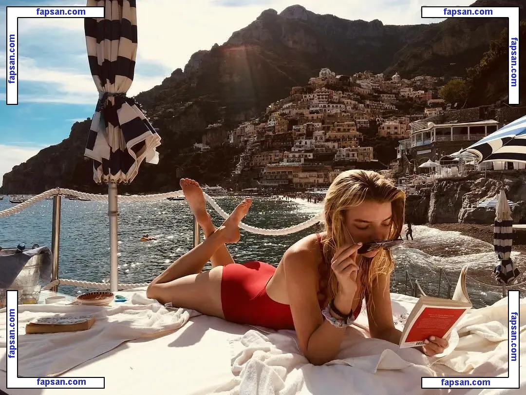 Anya Taylor-Joy nude photo #2048 from OnlyFans