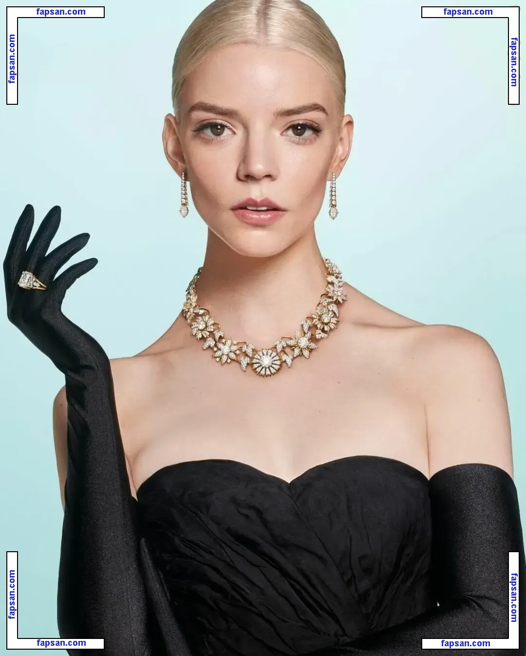 Anya Taylor-Joy nude photo #2106 from OnlyFans