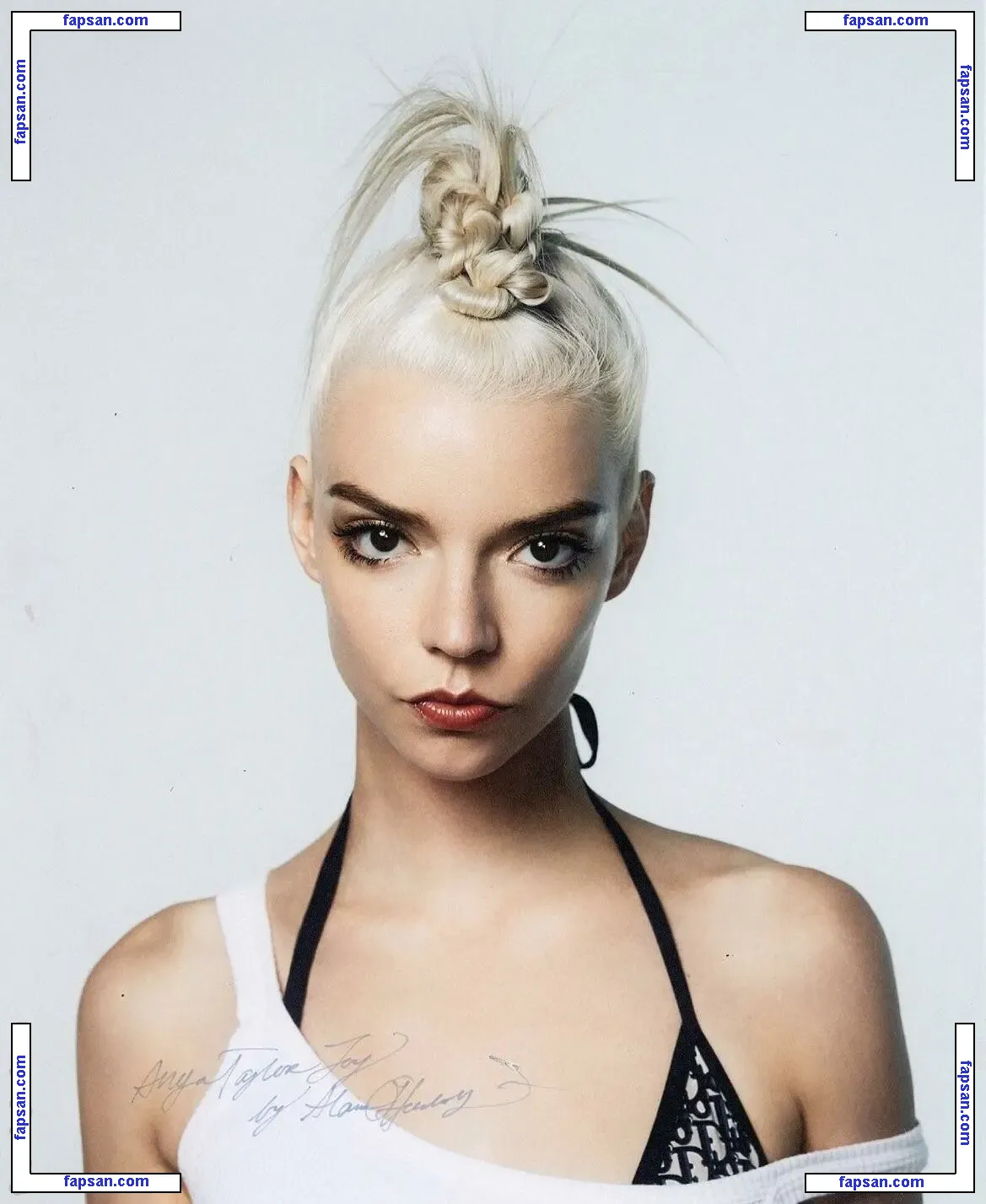 Anya Taylor-Joy nude photo #2111 from OnlyFans