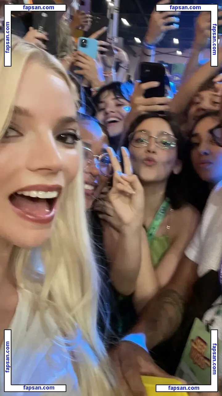 Anya Taylor-Joy nude photo #2151 from OnlyFans