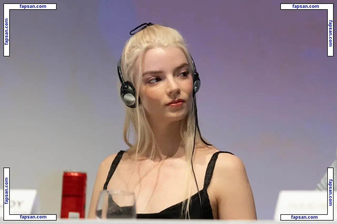 Anya Taylor-Joy nude photo #3726 from OnlyFans