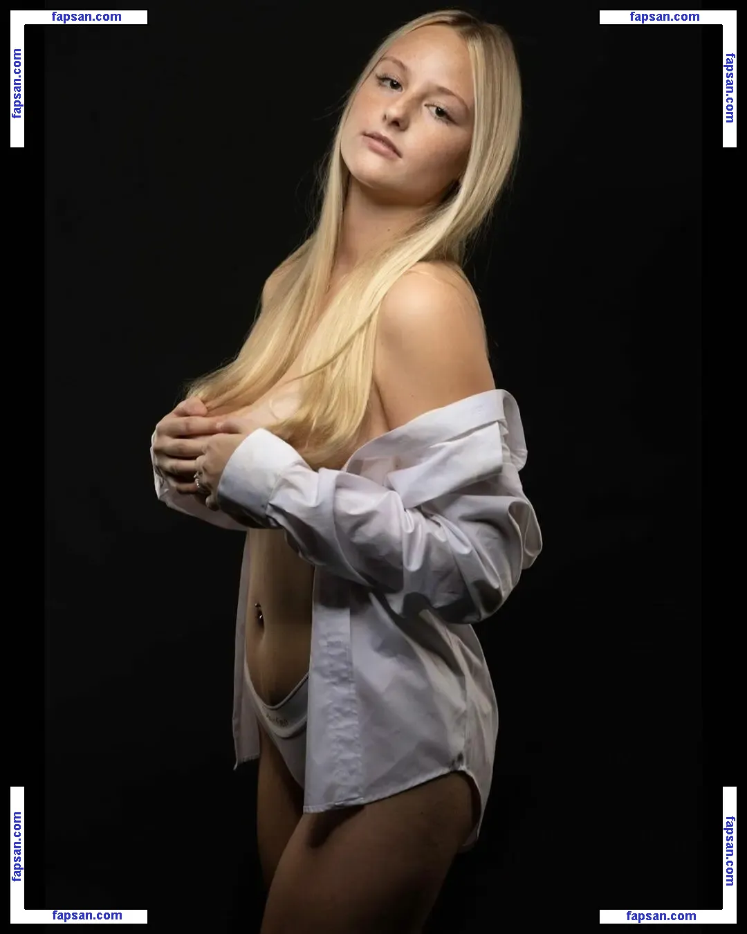 Anya Truax nude photo #0005 from OnlyFans