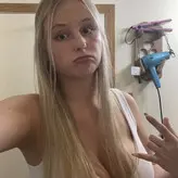 Anya Truax nude #0042